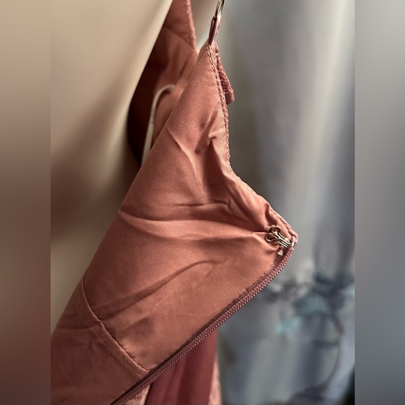 👗Lulu’s Dazzling Cutie Mauve Pink Glitter Lace Sleeveless Midi Dress, size M - Picture 9 of 9